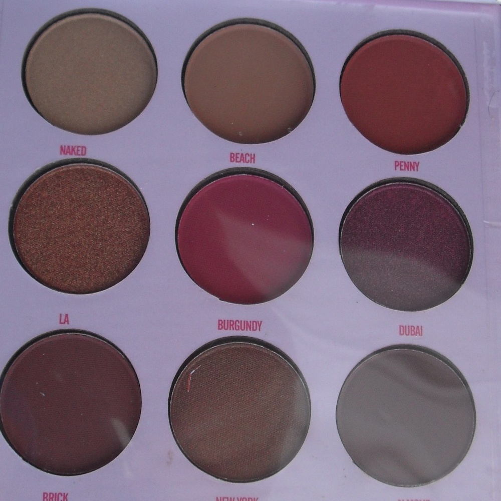 EYESHADOW PALLETE